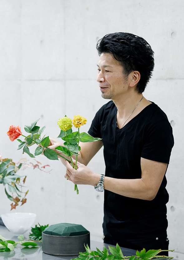 花本来の自然な美しさに着目。日本独自のフローラルアートを世界へ。